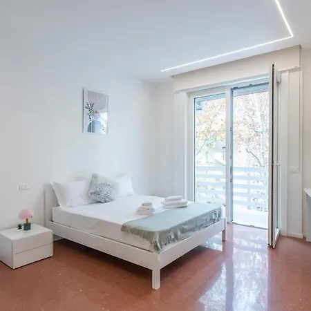 Domus Lux Angelica- Nearby Vatican Apartment Rome